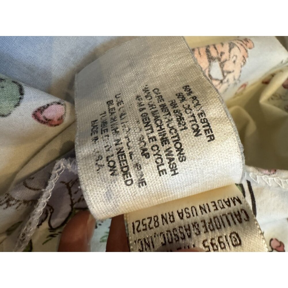 Vintage 1999 Disney Classic Pooh fitted crib sheet - Picture 9 of 10